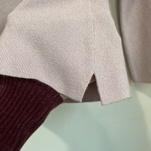 The Limited Y2K Lilac Embroidered Knit V-Neck Sweater Top Size Large - Picture 8 of 8